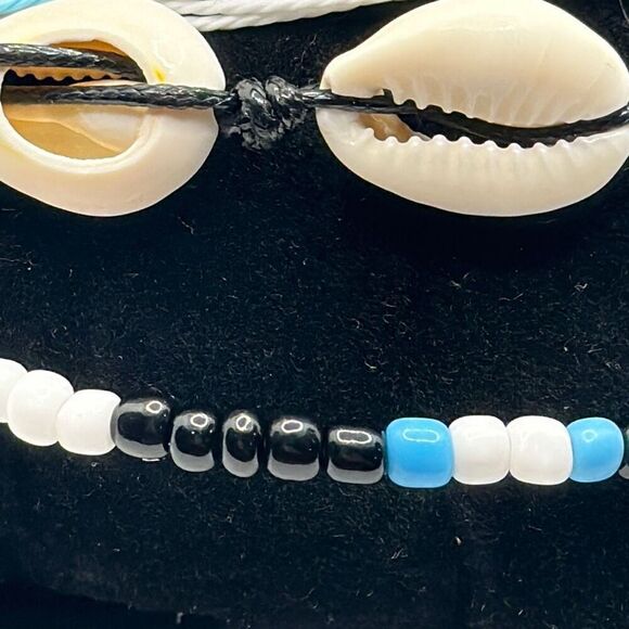 Brand New!! Puka shell and bead bracelet/anklet bundle - Picture 3 of 4